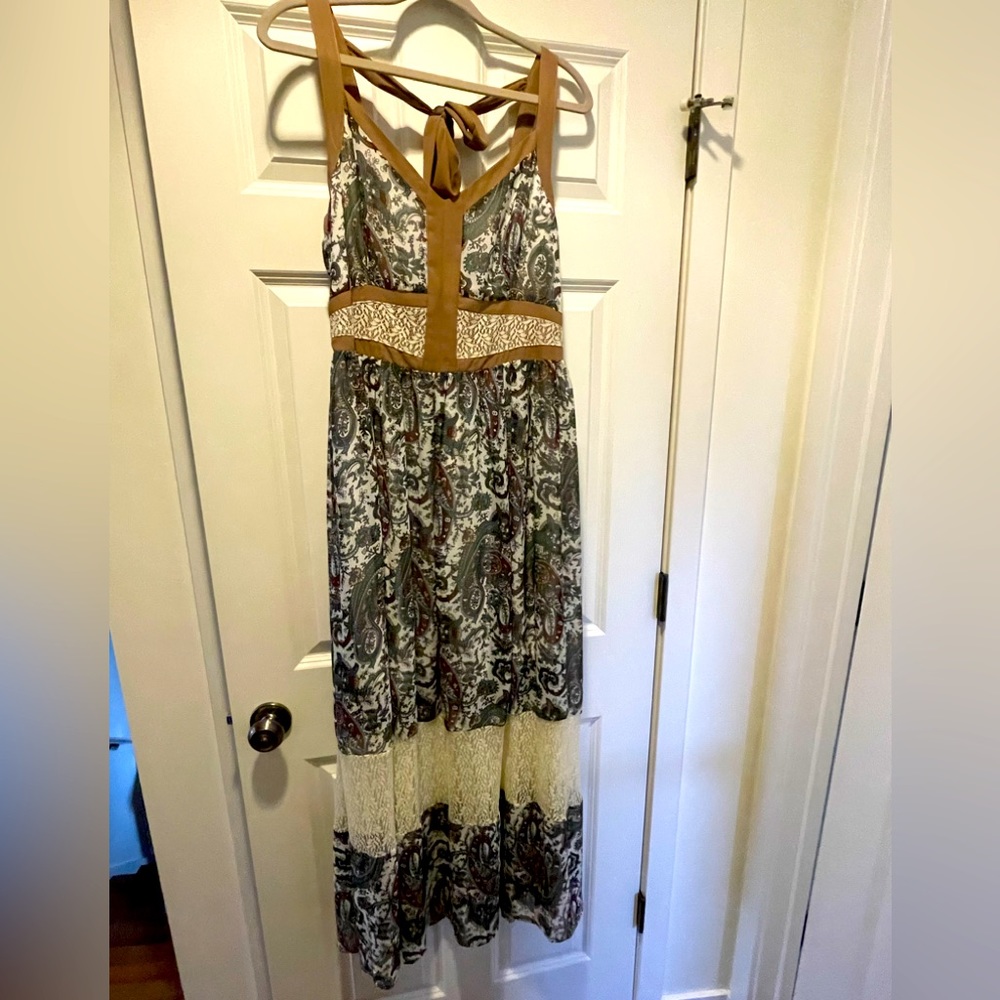 Ladies Ryu maxi dress tan floral green burgundy lace cream ties on back pretty